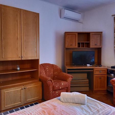 Clara Apartman Кестели Екстериор снимка