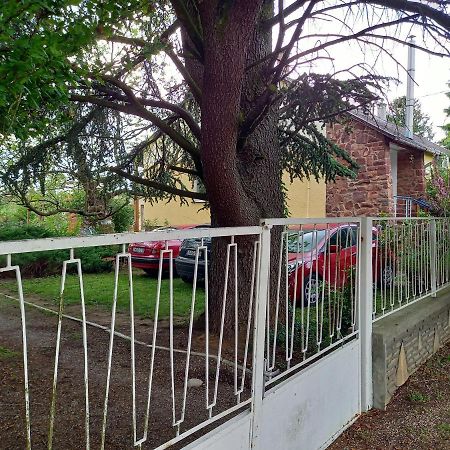 Clara Apartman Кестели Екстериор снимка