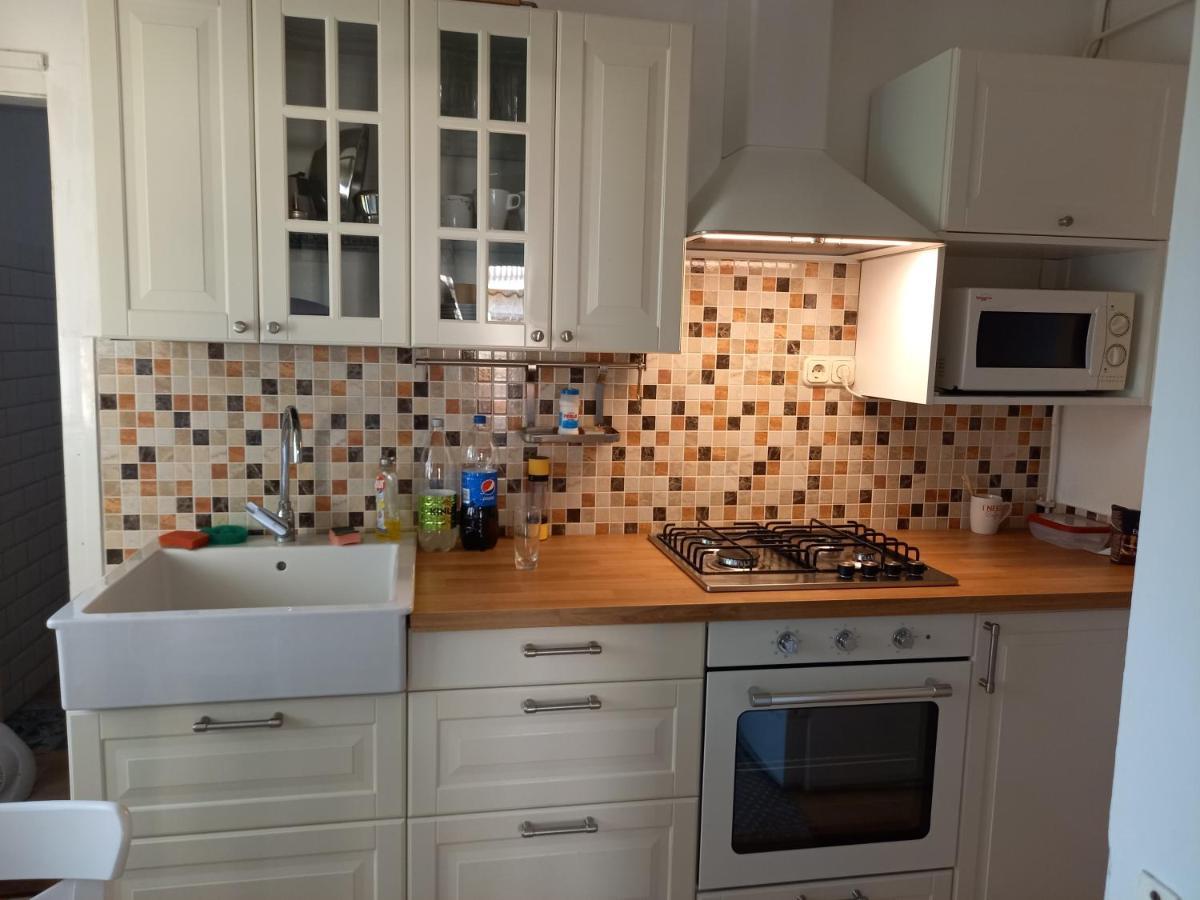 Clara Apartman Кестели Екстериор снимка